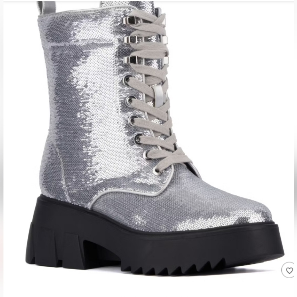 Figure Fashion Silver Sequined Short Boots (ON SALE!)